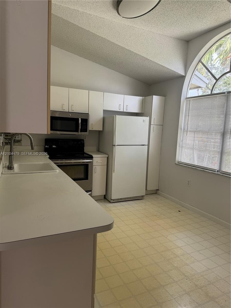 COURTYARDS OF DEERWOOD CO · #1102 in Miami - Photo 8