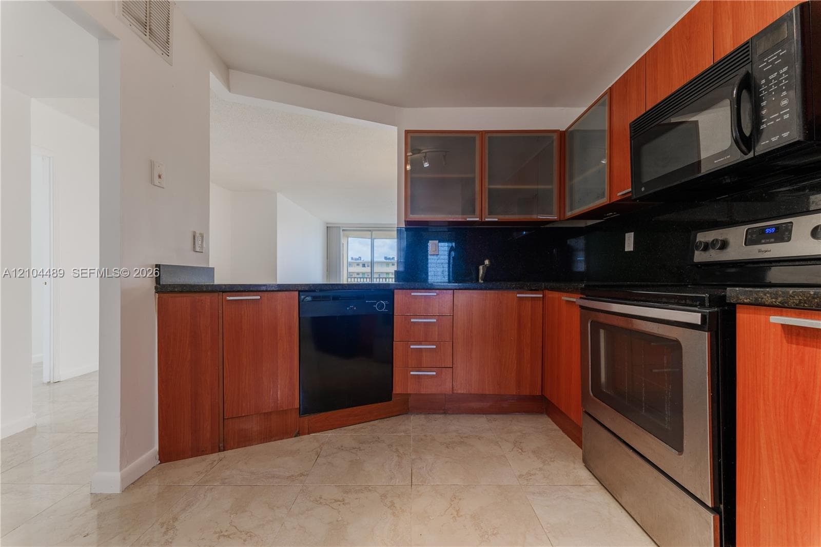 JADE WINDS GROUP-DAISY GA · #714-2 in Miami - Photo 6