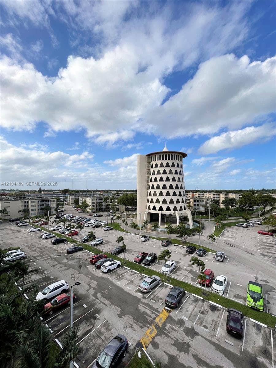 JADE WINDS GROUP-DAISY GA · #714-2 in Miami - Photo 1
