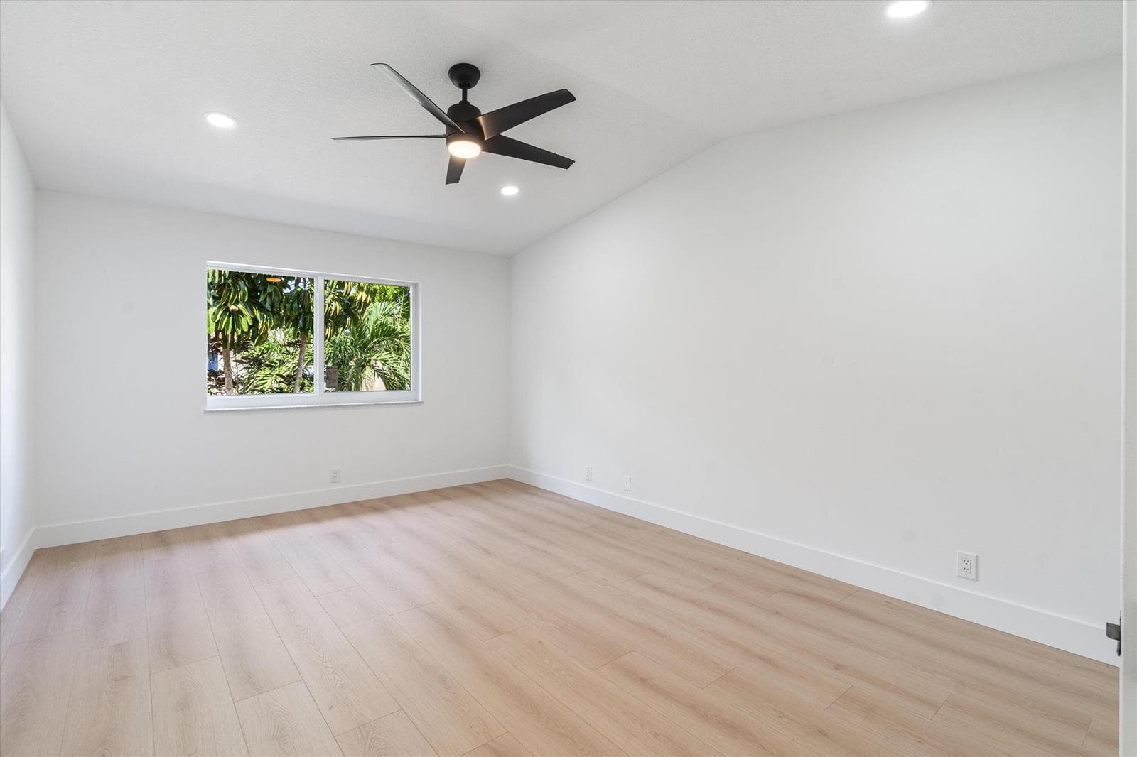 15-6809 Via Regina Boca Raton, FL-115