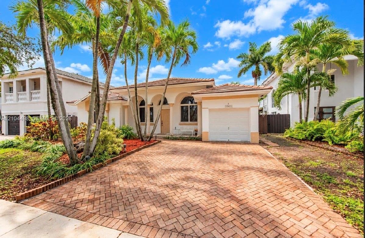 13821 SW 136th Pl #0 photo 3