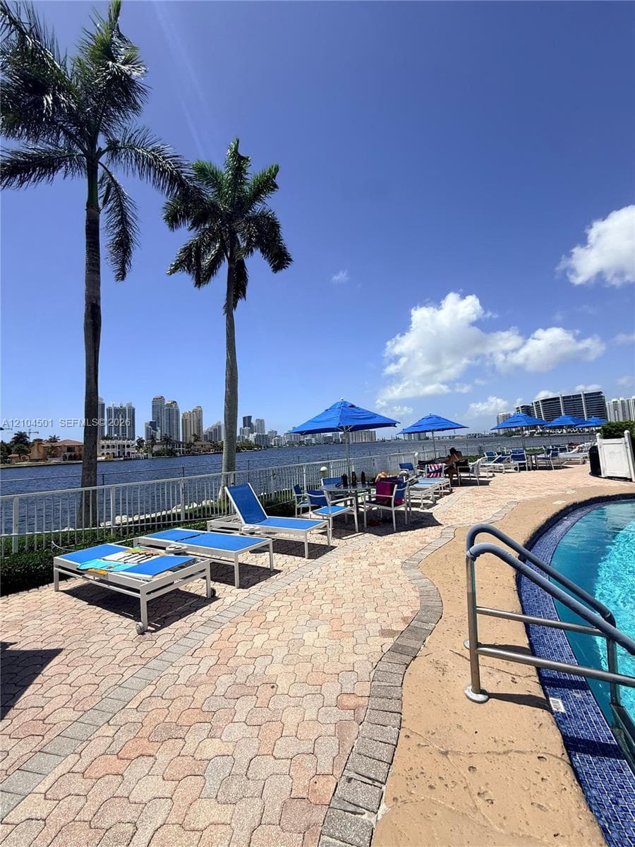 Mystic Pointe Tower 200 · #1005 in Aventura - Photo 36
