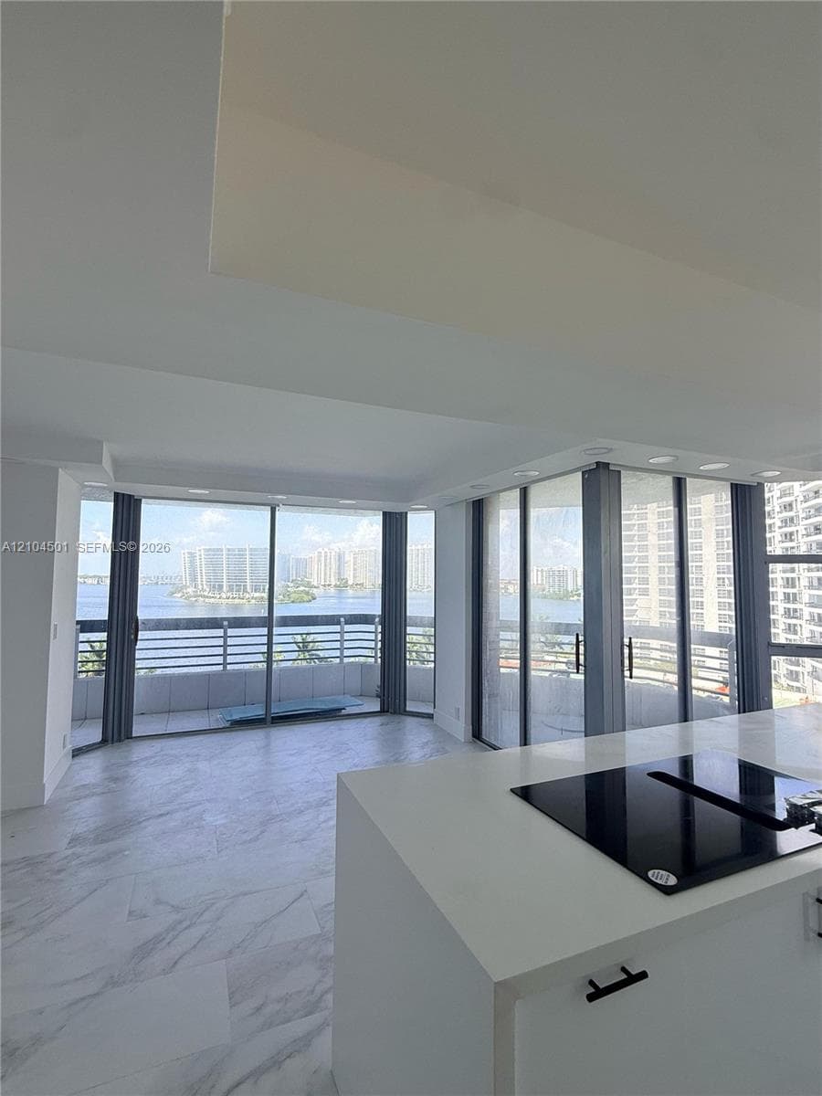 Mystic Pointe Tower 200 · #1005 in Aventura - Photo 5