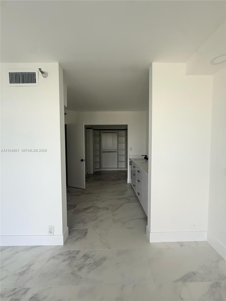Mystic Pointe Tower 200 · #1005 in Aventura - Photo 18