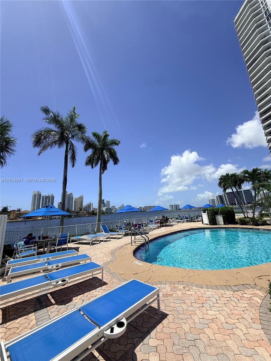 Mystic Pointe Tower 200 · #1005 in Aventura - Photo 37