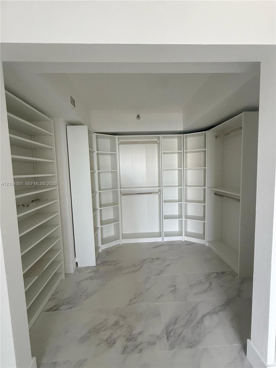 Mystic Pointe Tower 200 · #1005 in Aventura - Photo 8