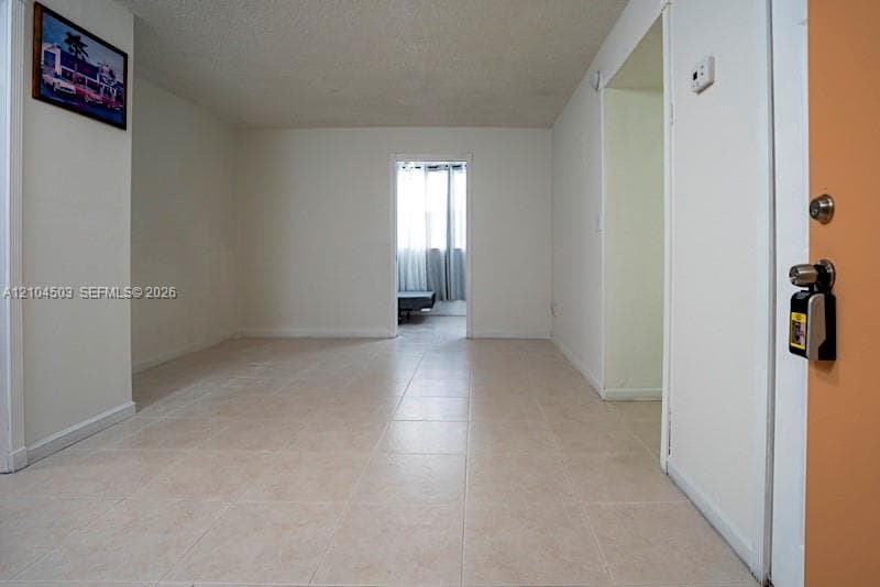 LAS ESTRELLAS CONDO · #111 in Hialeah - Photo 2