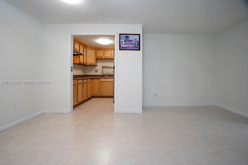 LAS ESTRELLAS CONDO · #111 in Hialeah - Photo 6