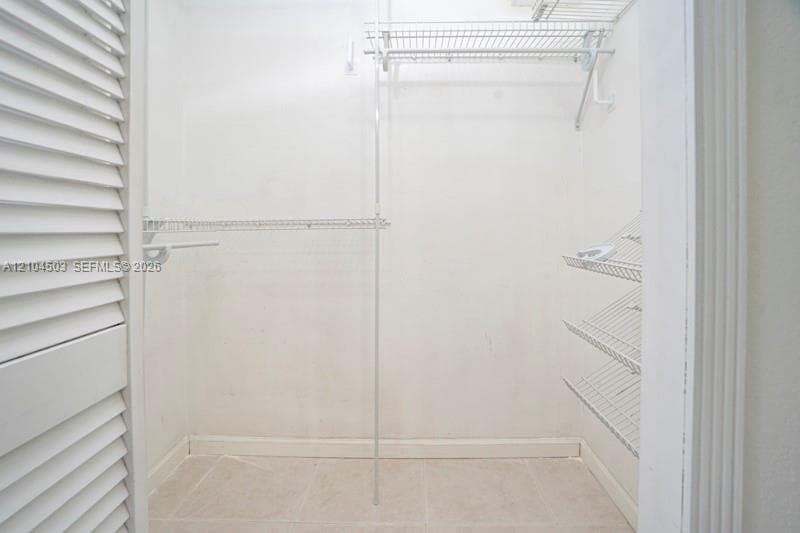 LAS ESTRELLAS CONDO · #111 in Hialeah - Photo 17