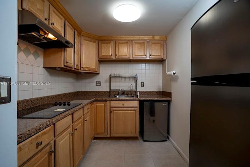 LAS ESTRELLAS CONDO · #111 in Hialeah - Photo 7