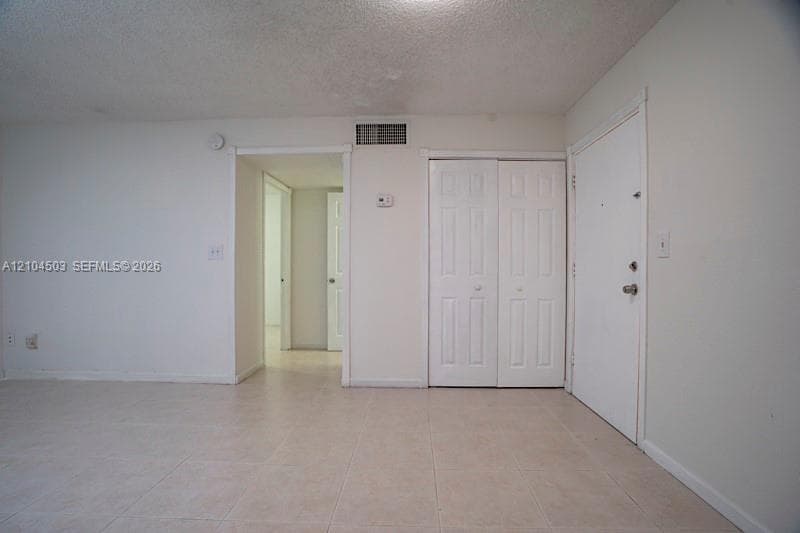 LAS ESTRELLAS CONDO · #111 in Hialeah - Photo 9