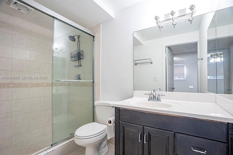 LAS ESTRELLAS CONDO · #111 in Hialeah - Photo 18
