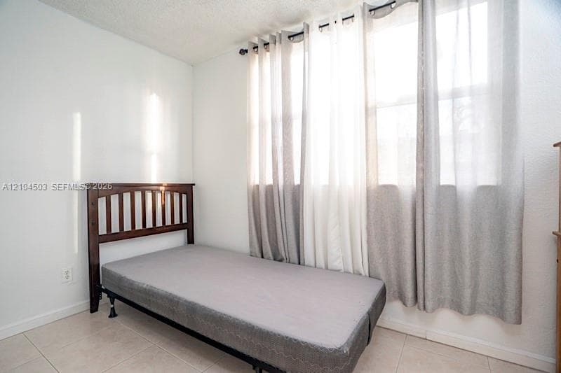 LAS ESTRELLAS CONDO · #111 in Hialeah - Photo 11