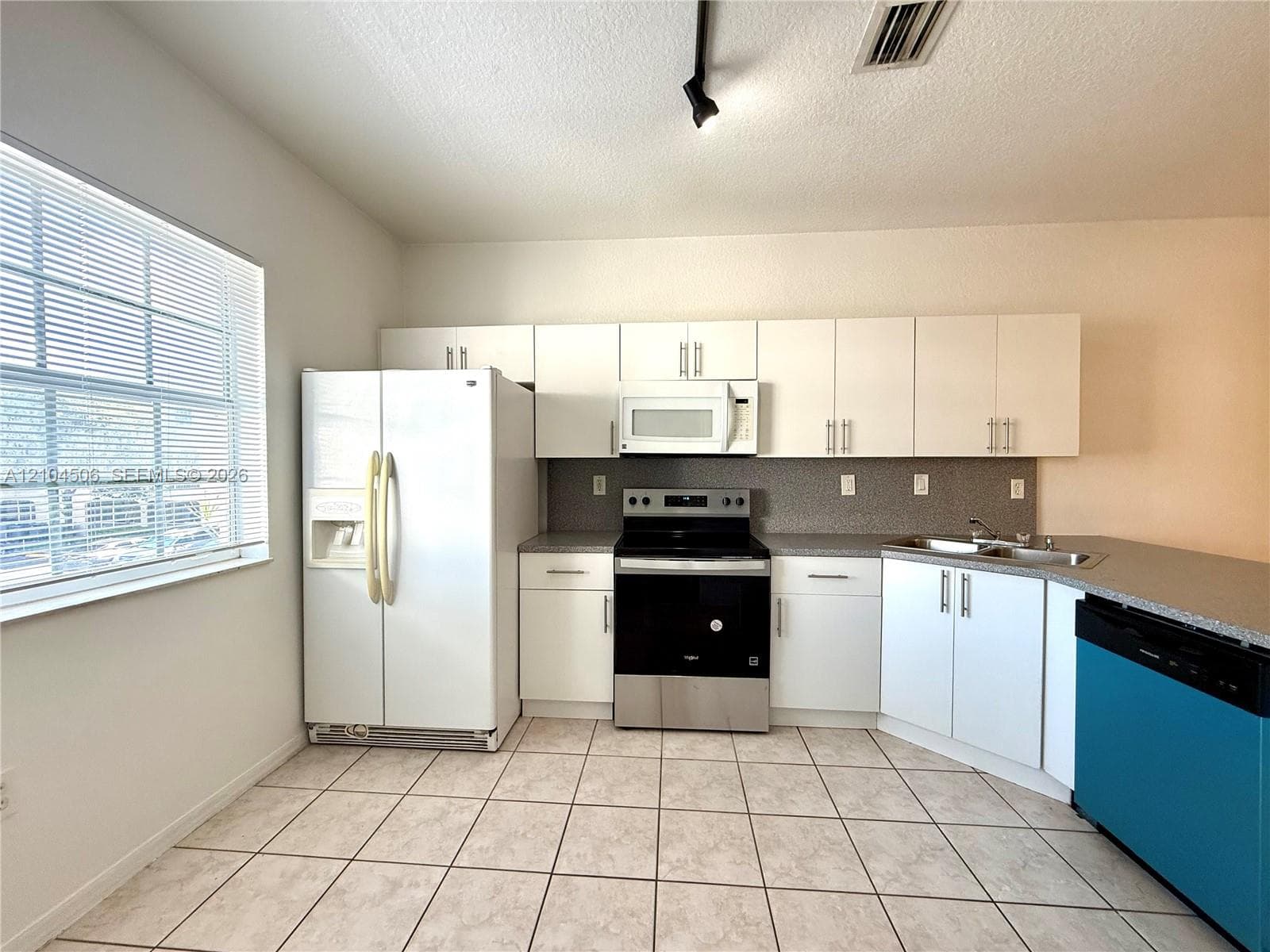 LAS BRISAS AT DORAL CONDO · #205 in Doral - Photo 9