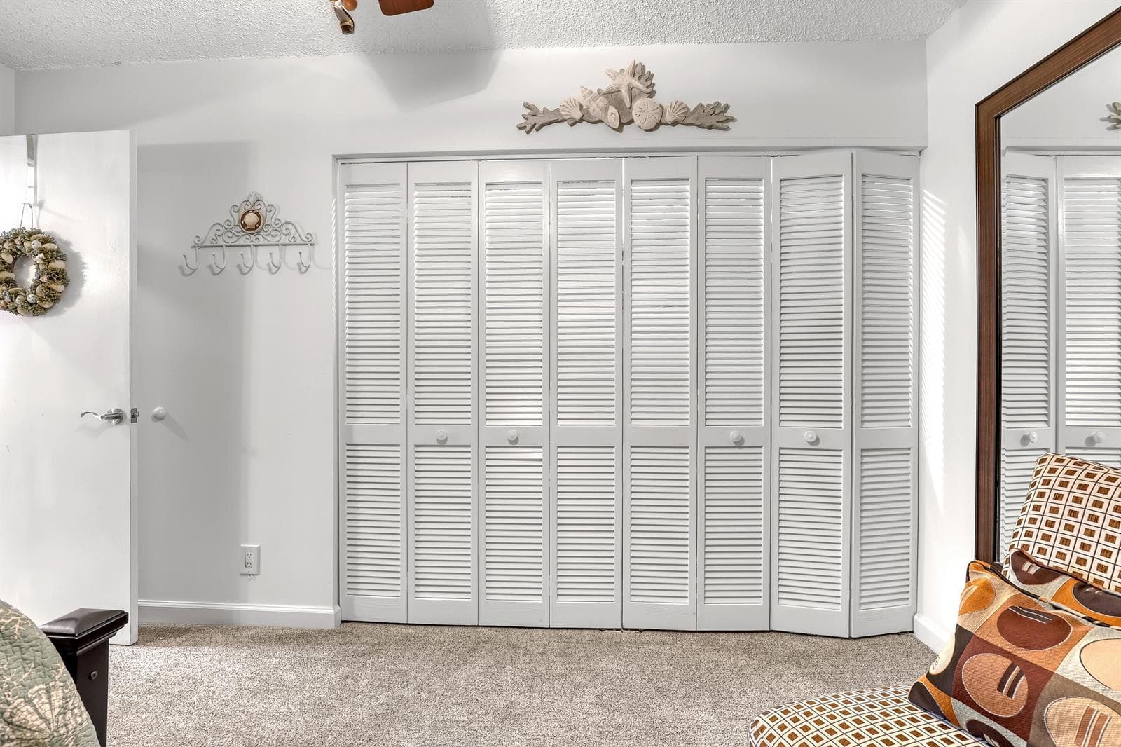 Guest room closet