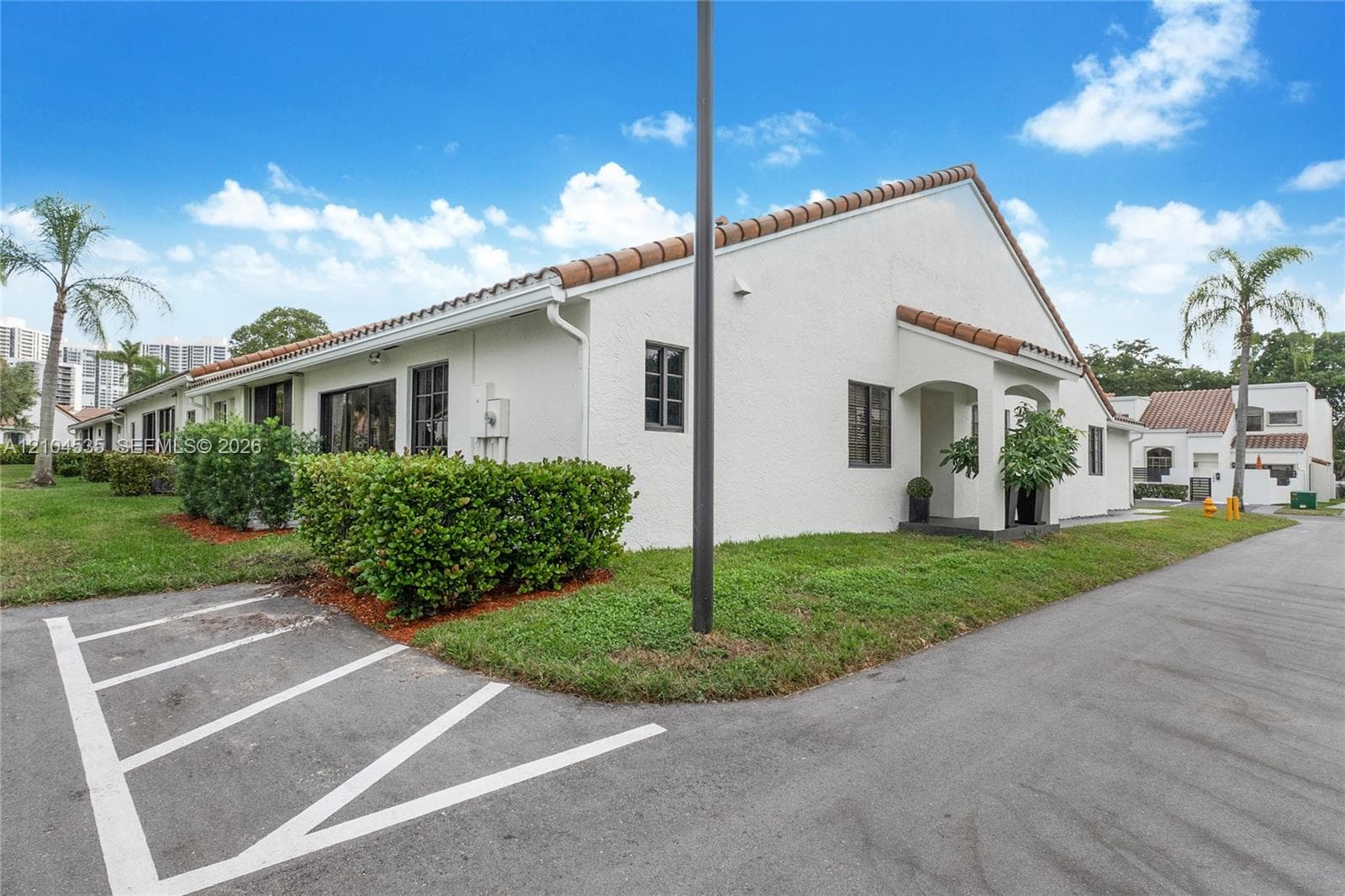 COSTAIN VILLAS · #211-21 in Aventura - Photo 18