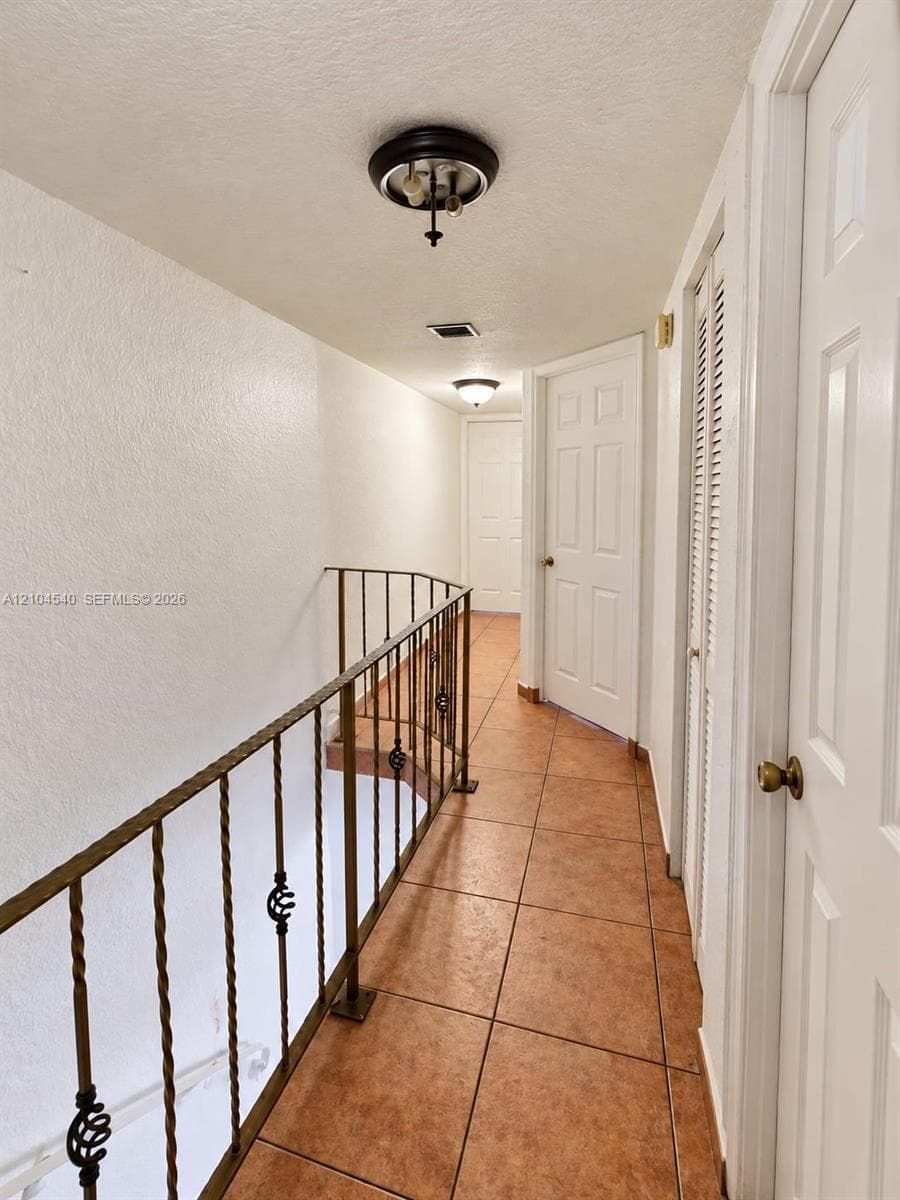 1064 W 42nd St #9 photo 12