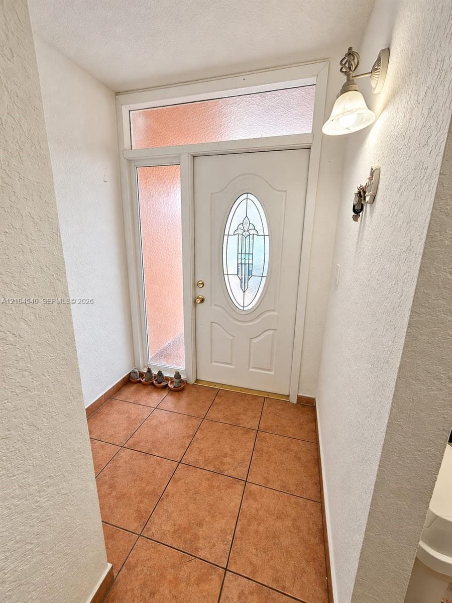 1064 W 42nd St #9 photo 3