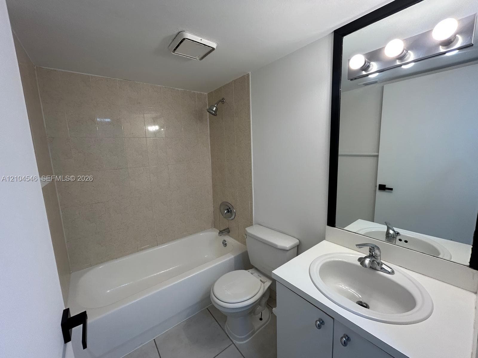 VERABELLA FALLS CONDO · #B-417 in Miami - Photo 10