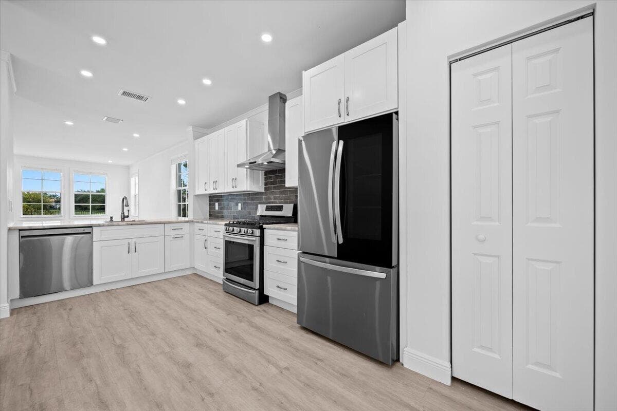 Modern Chef's Kitchen
