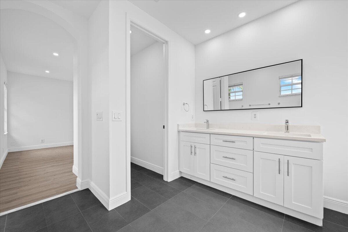 Owner's Suite Bathroom