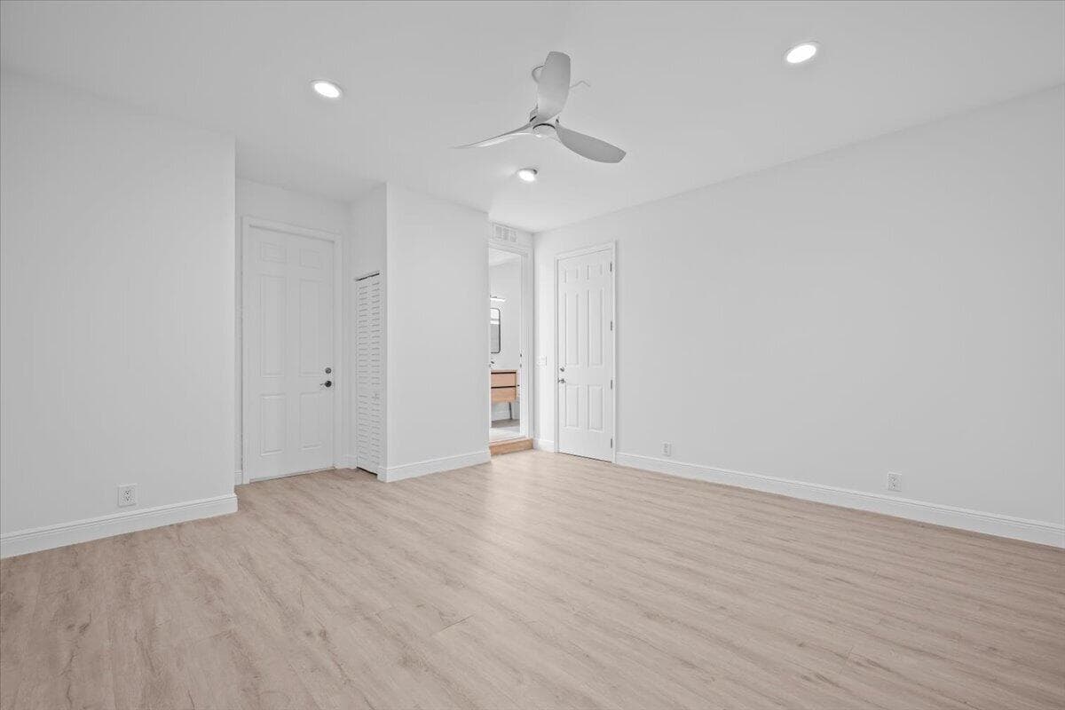 Downstairs Bonus Room (4th Bed)