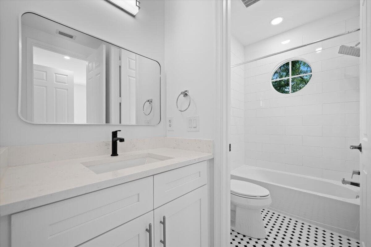 2nd Bathroom