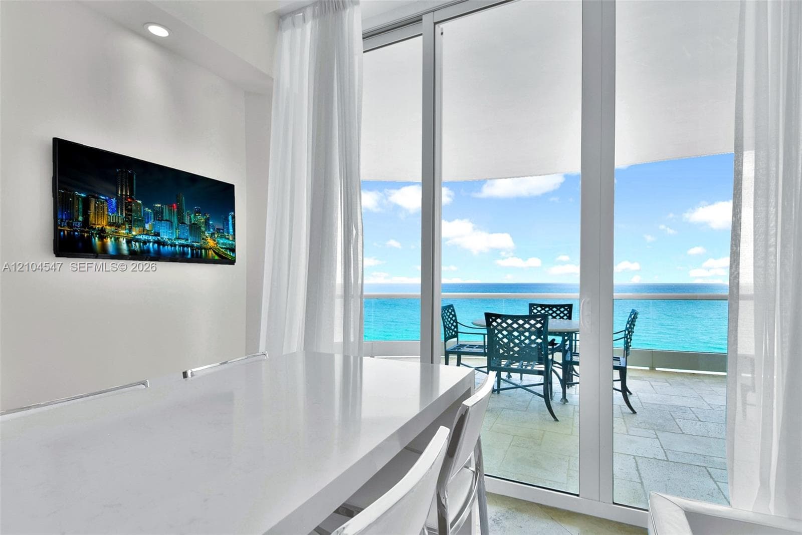 Turnberry Ocean Colony · #1401 in Sunny Isles Beach - Photo 18