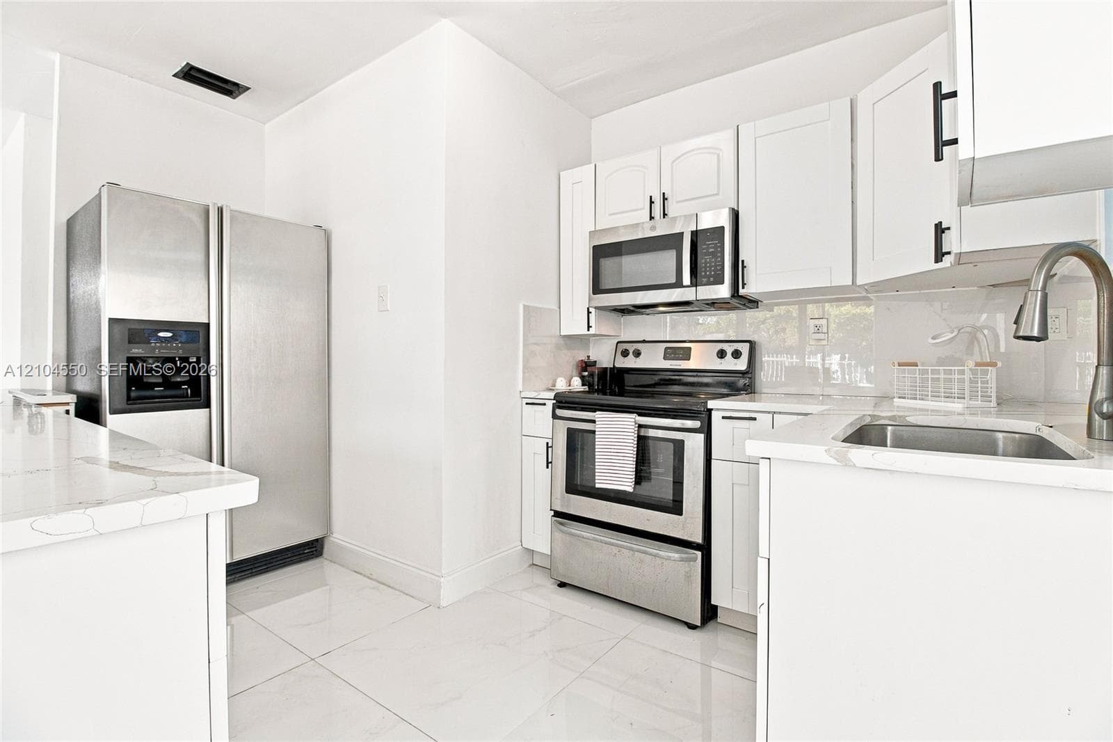 2932 NW 58th St photo 17