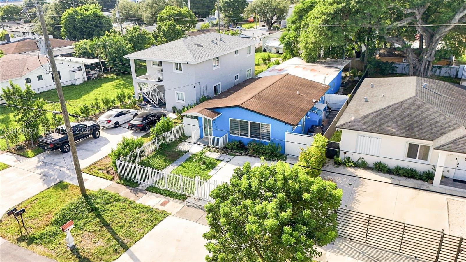 2932 NW 58th St photo 4
