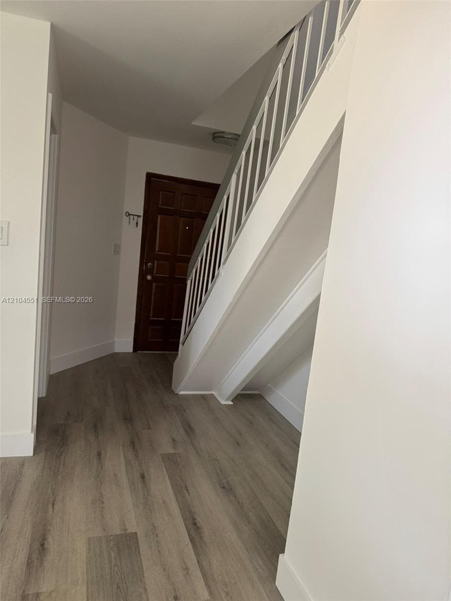 1320 W 46th St #28 photo 23