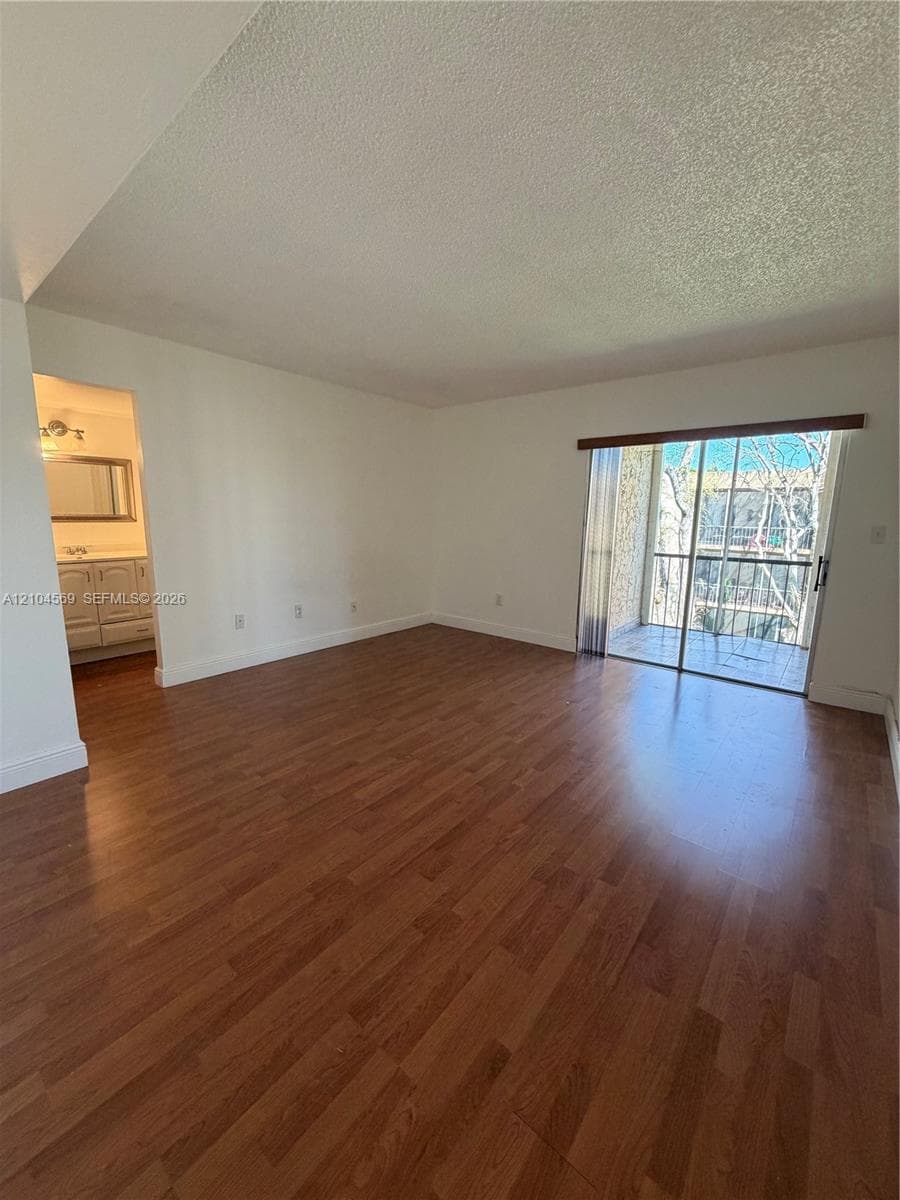 KENDALL ACRES WEST CONDO · #318E in Miami - Photo 8