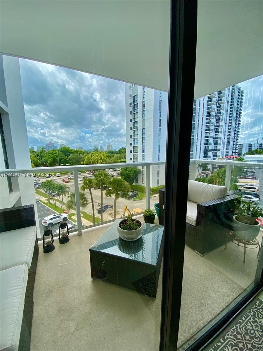 FLAMENCO CONDO TOWER I · #508 in Aventura - Photo 8