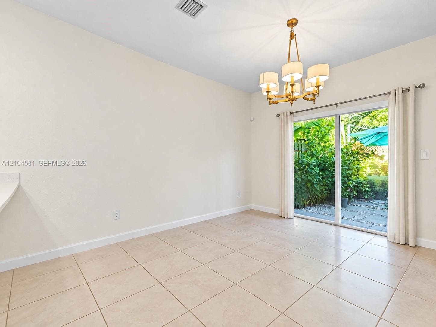 1108 SE 26th Ter photo 6