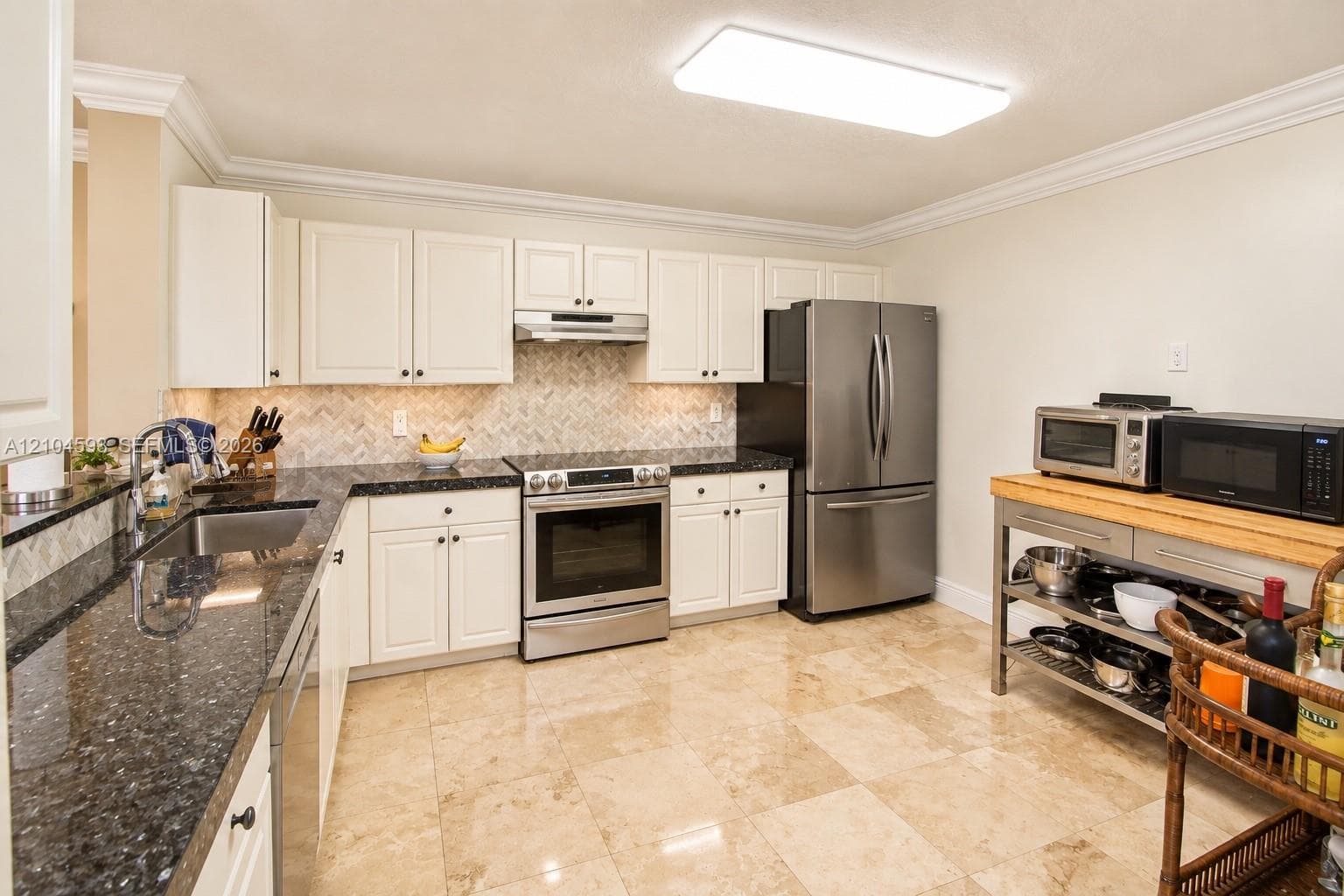 SHERIDAN BEACH CLUB CONDO · #405 in Dania Beach - Photo 14