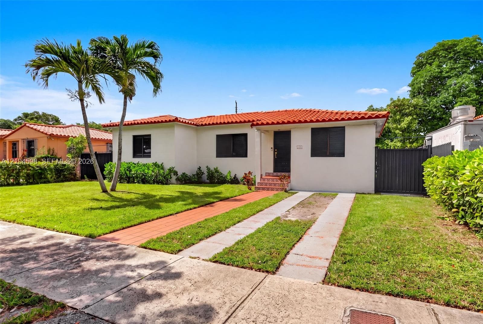 220 SW 51st Ct photo 1