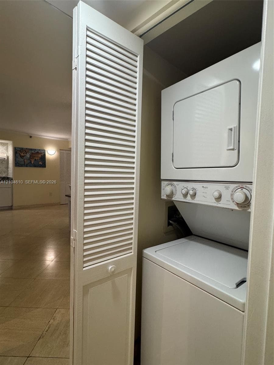 SUMMIT CONDO · #1504N in Hollywood - Photo 15