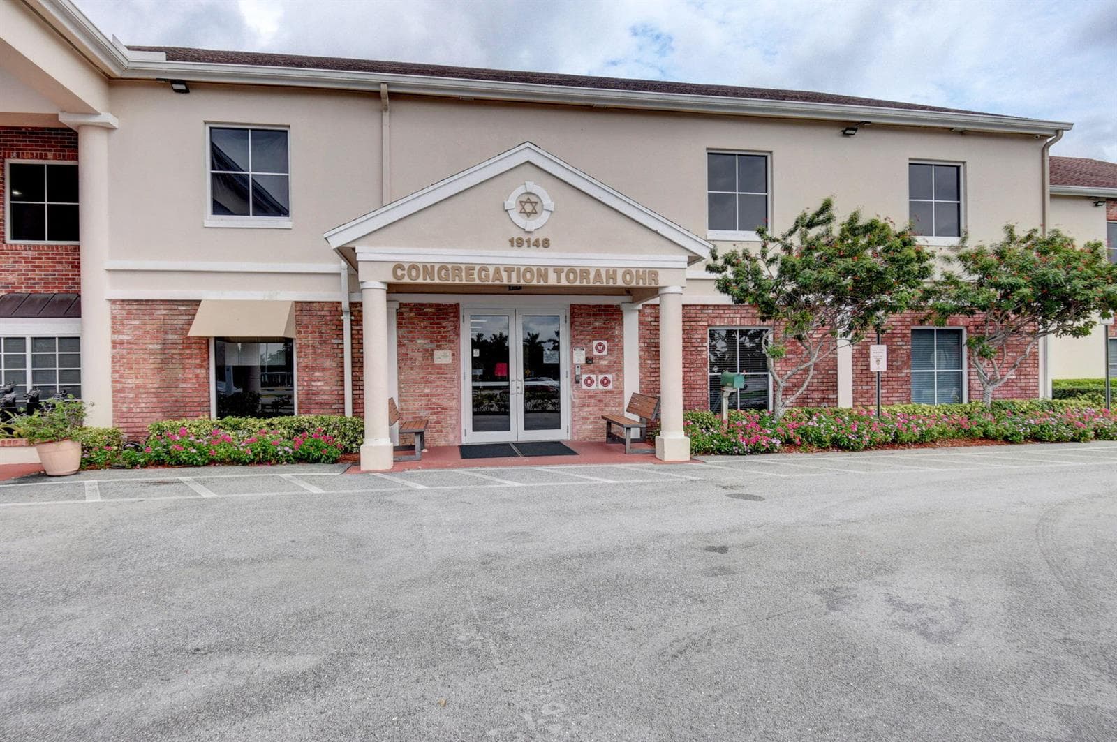 60-web-or-mls-Century Village (27)
