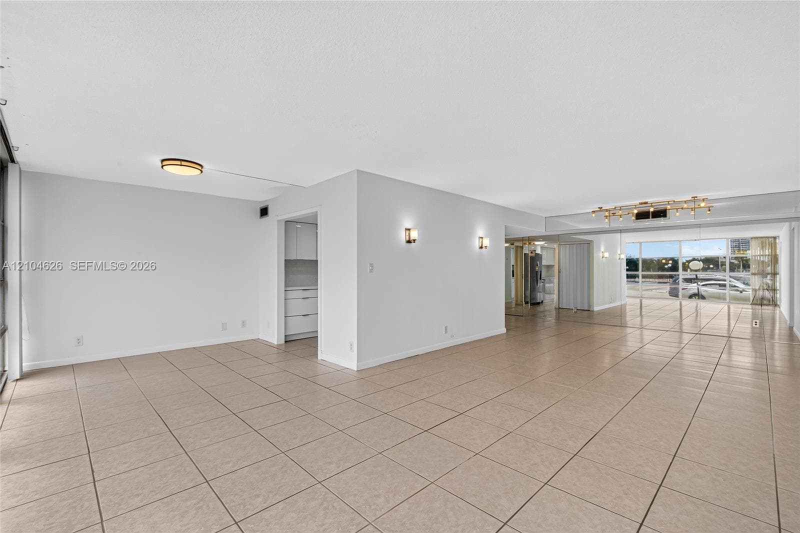 DESOTO PARK CONDO · #120 in Hallandale Beach - Photo 9