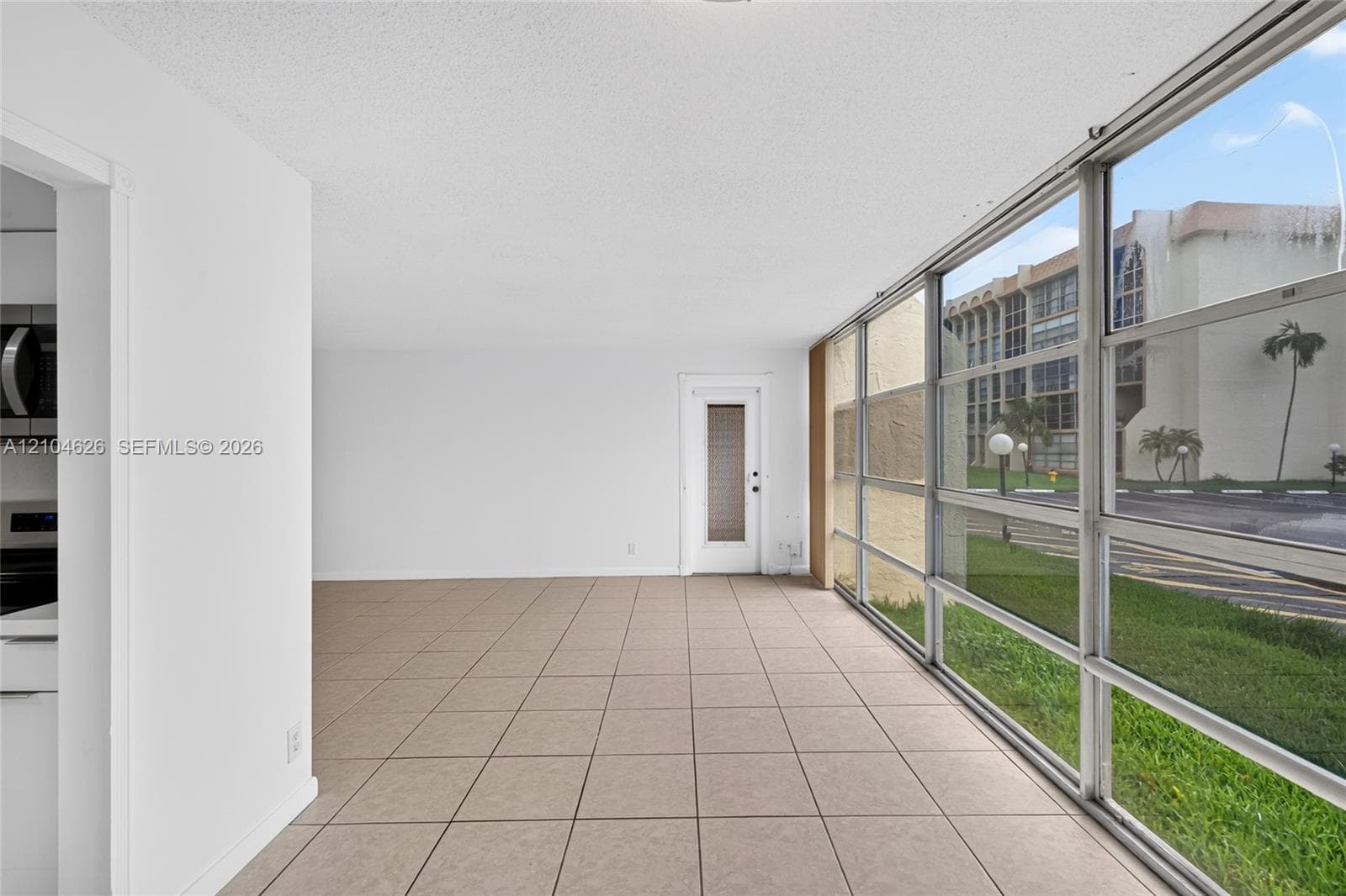DESOTO PARK CONDO · #120 in Hallandale Beach - Photo 10