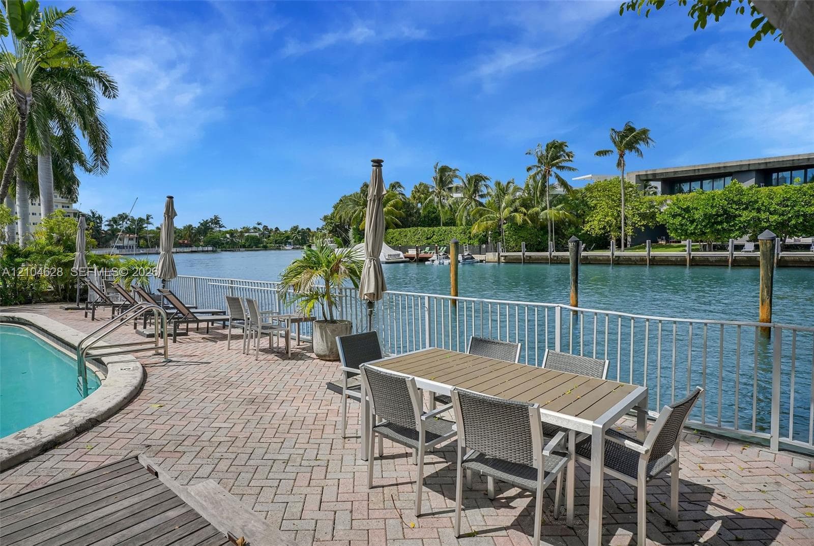 Pine Tree Waterway Condo · #101 in Miami Beach - Photo 20