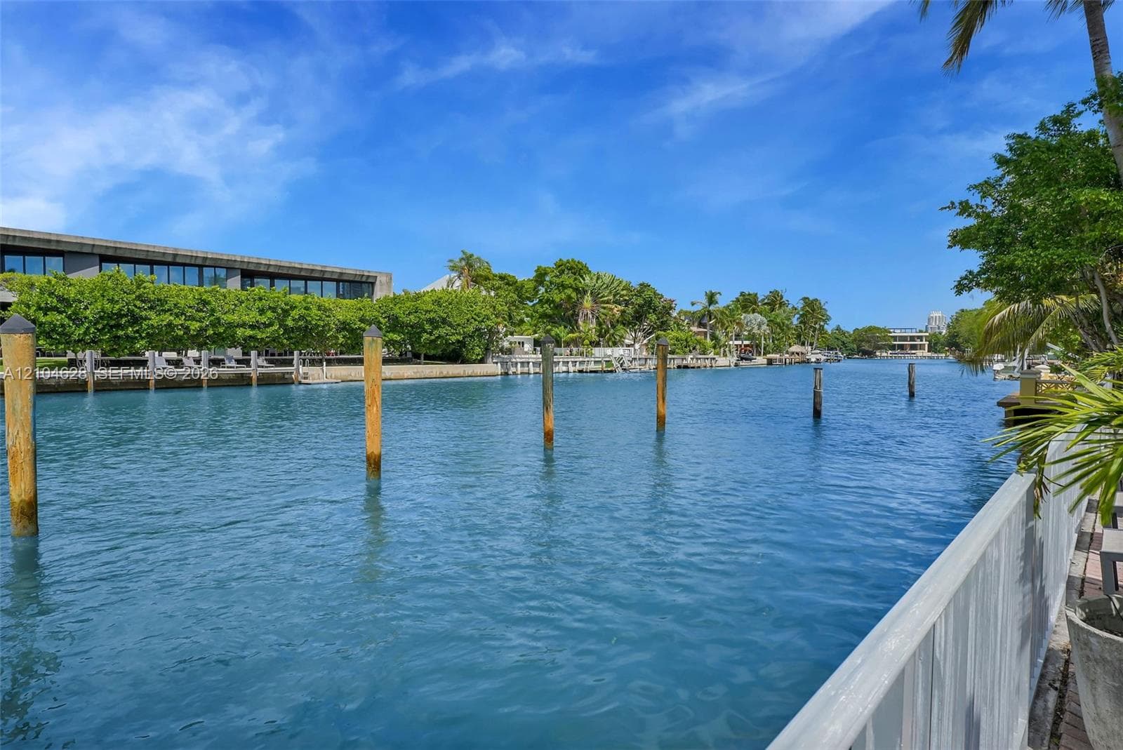 Pine Tree Waterway Condo · #101 in Miami Beach - Photo 29