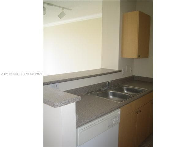 REGENT PARK · #307B in Hollywood - Photo 3