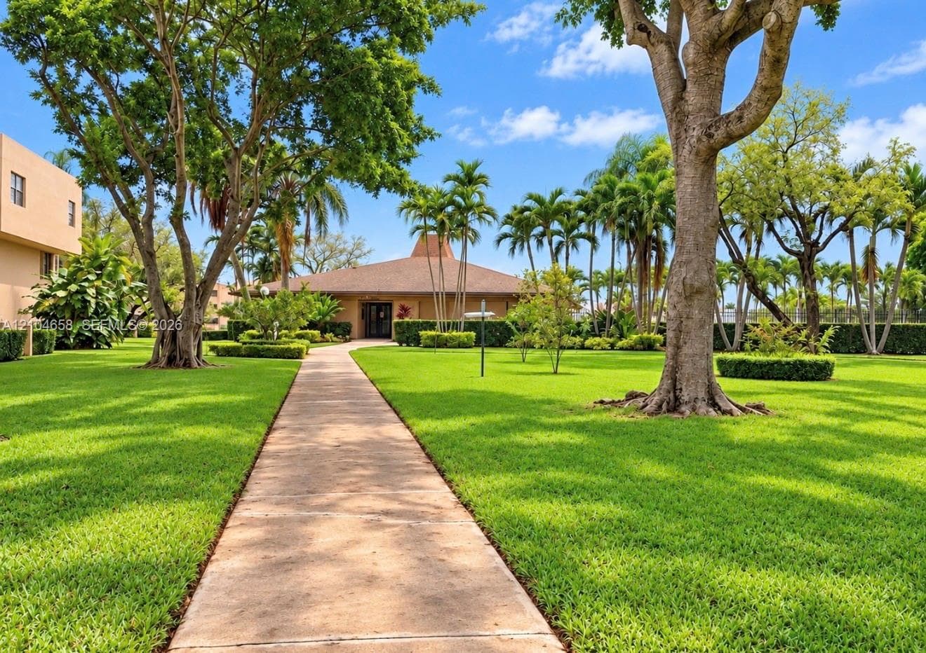 THE GARDENS OF KENDALL CO · #311 in Miami - Photo 9