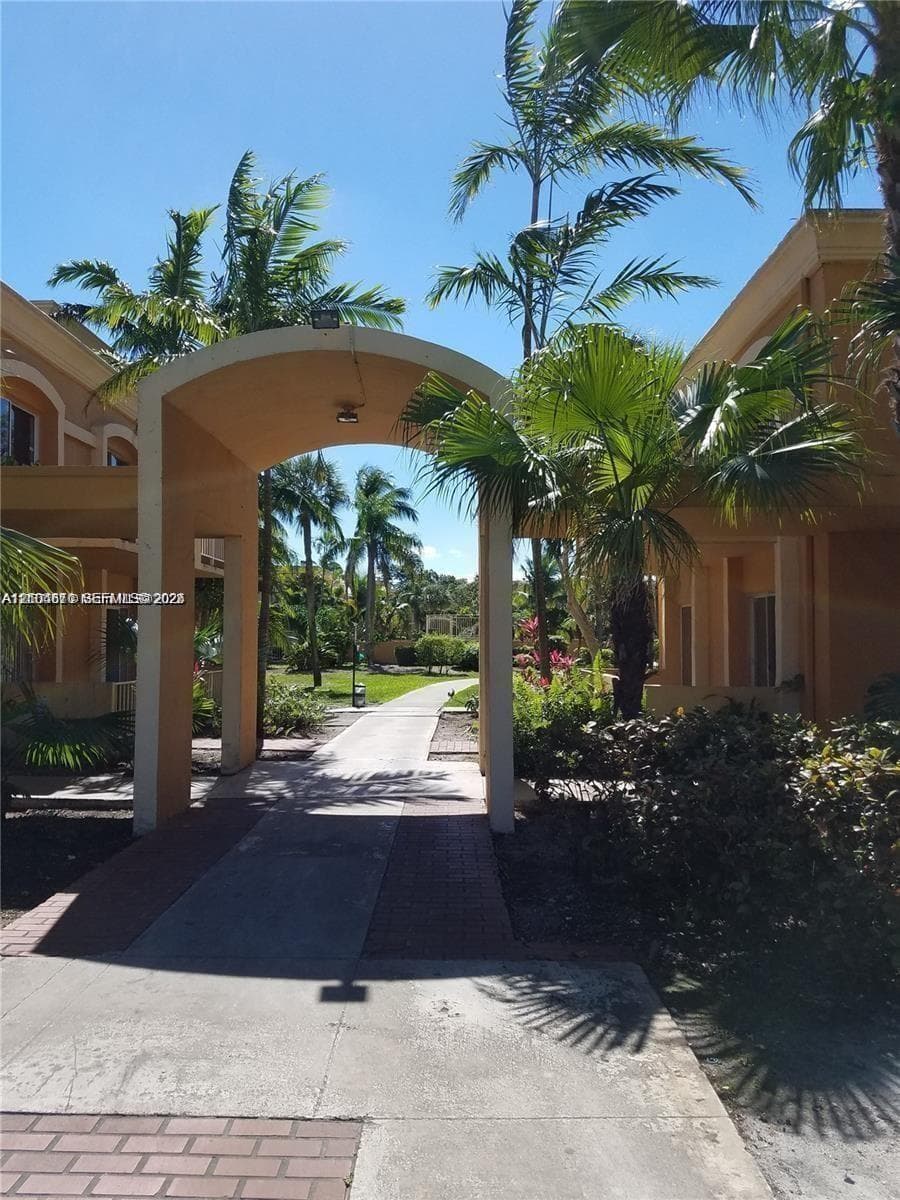 VENETAIN GARDEN · #R102 in Hialeah - Photo 6
