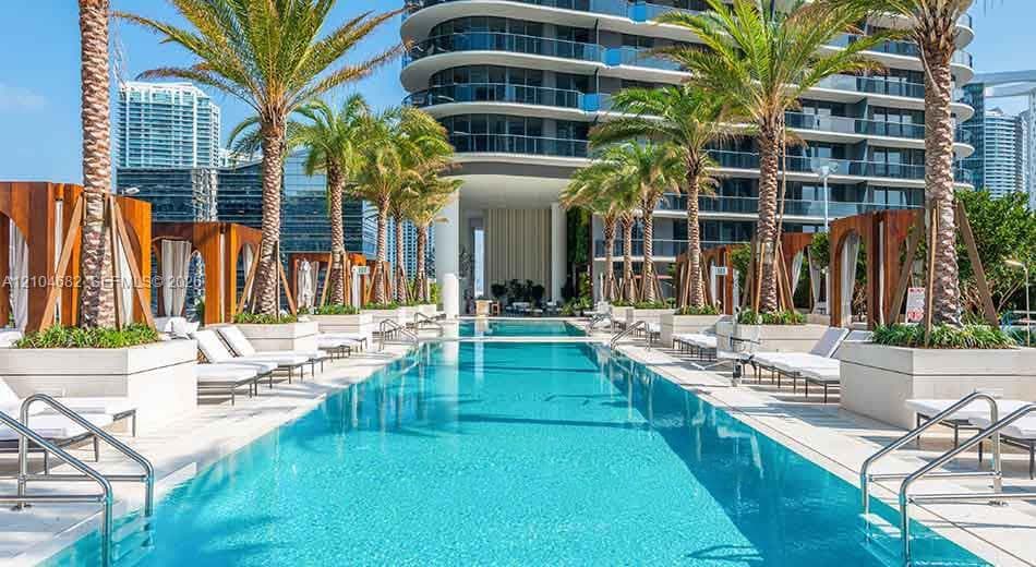 SLS Lux · #4405 in Miami - Photo 7