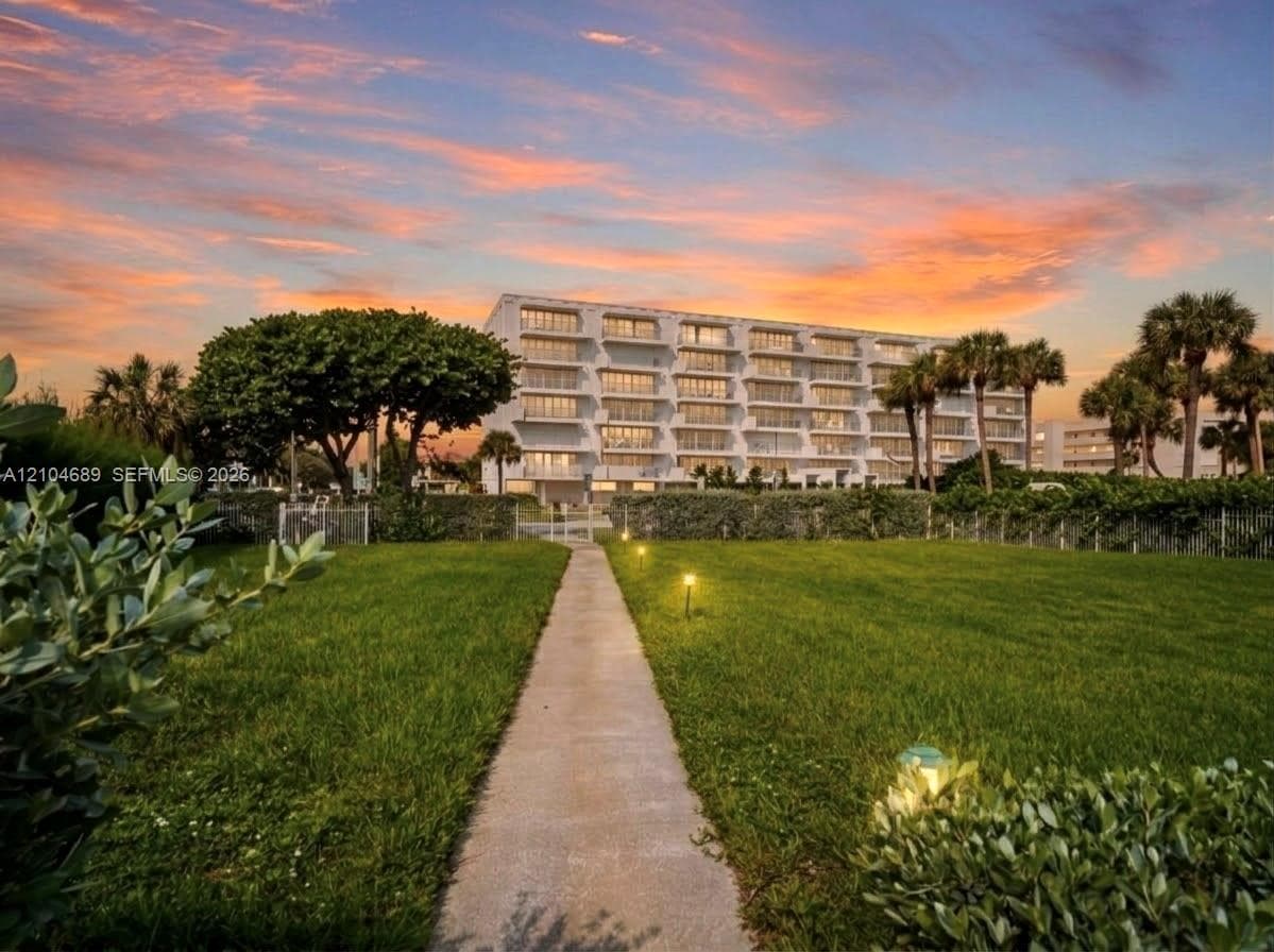 Boca Reef · #2050 in Boca Raton - Photo 43