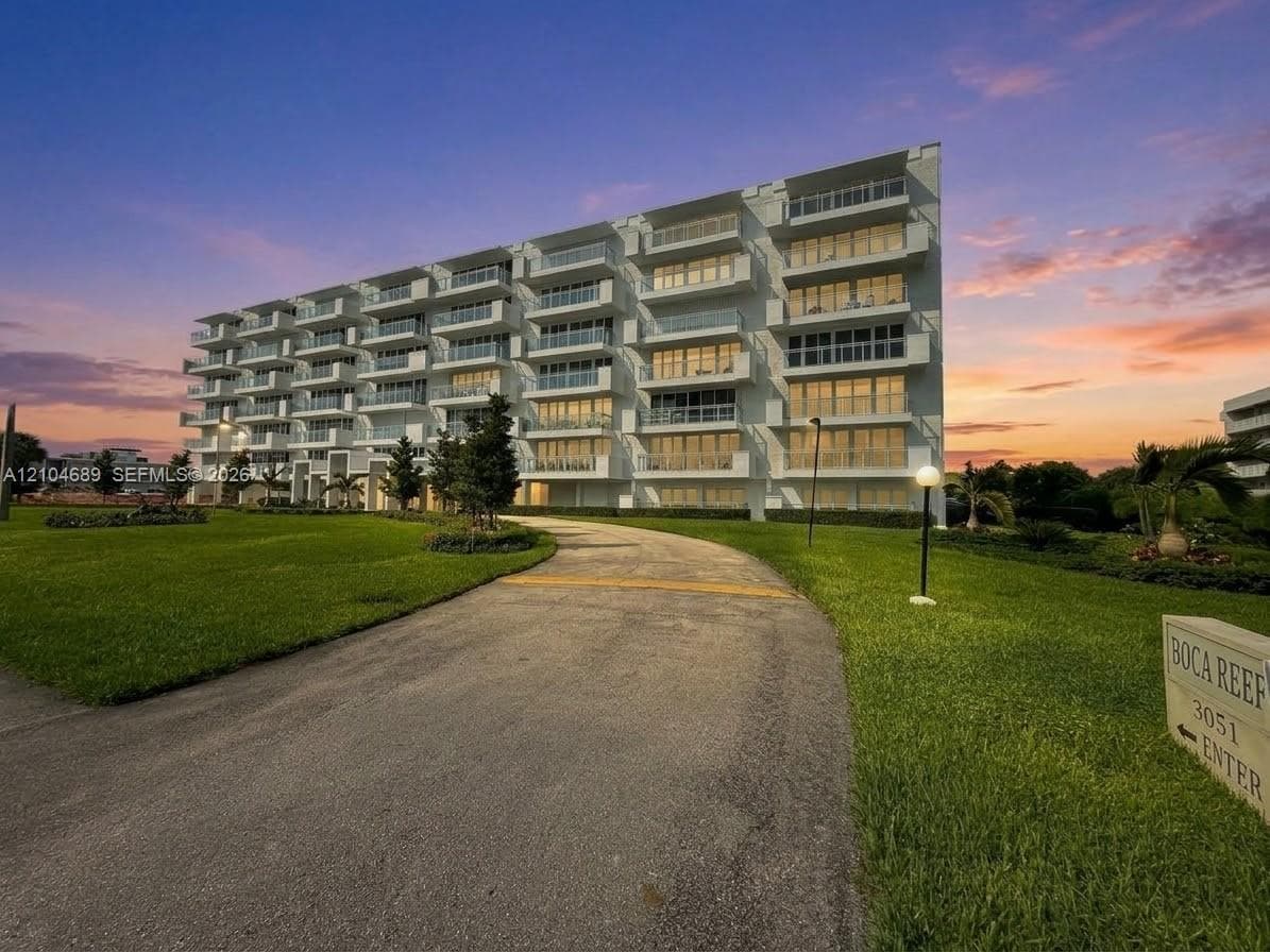 Boca Reef · #2050 in Boca Raton - Photo 32