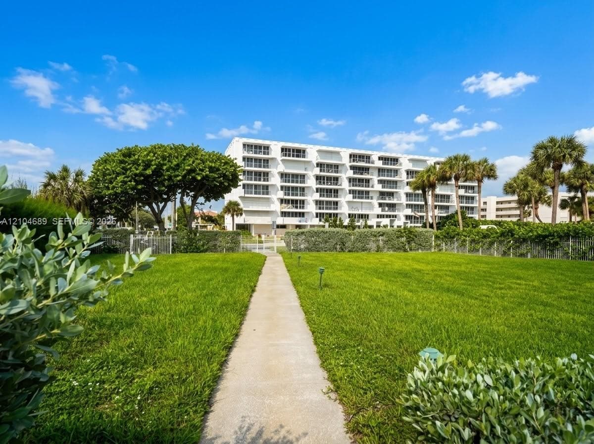 Boca Reef · #2050 in Boca Raton - Photo 35