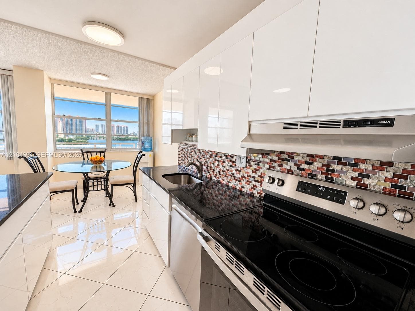 WINSTON TOWERS 100 CONDO · #420 in Sunny Isles Beach - Photo 4